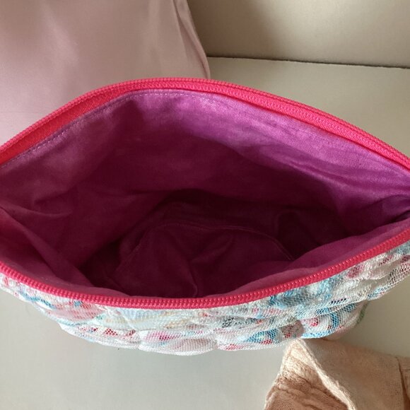 A Bundle of Handmade Makeup Pink Cosmetic Toiletry Bags Scrunchie... Vacation - Picture 3 of 9